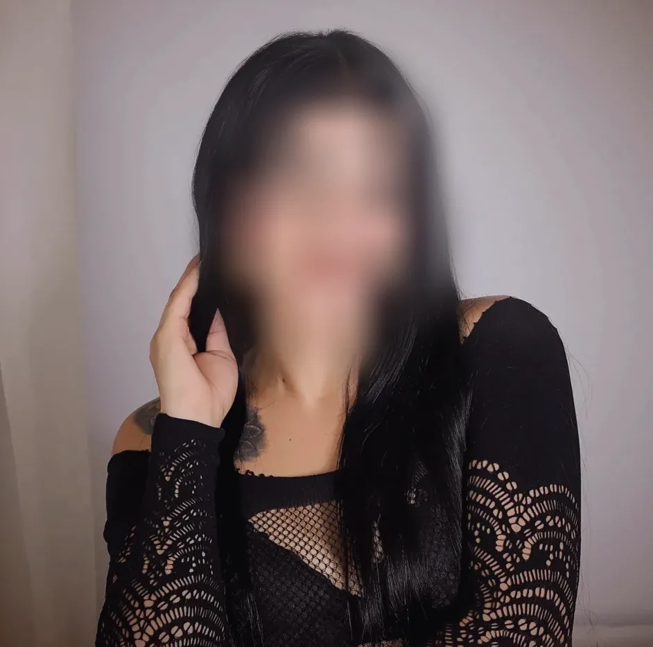 Anna, 23
