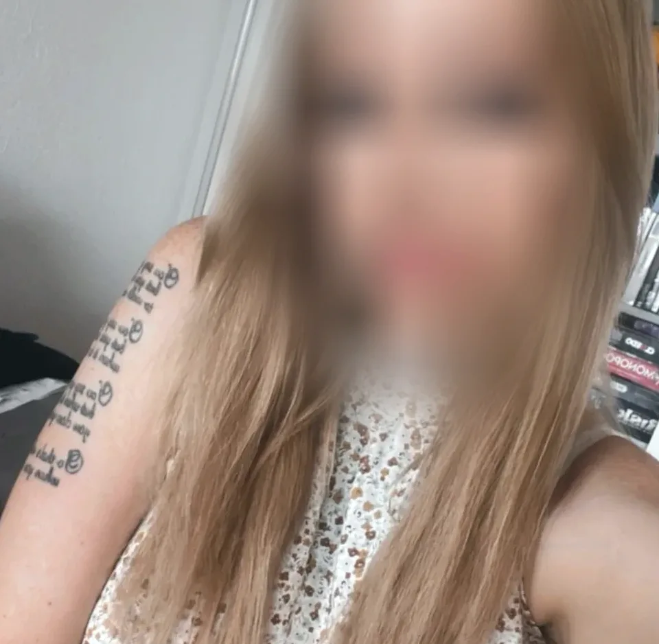 Juliane, 30
